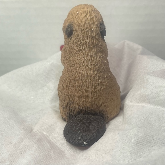 Vintage United Design Beaver sculpture figurine - Picture 3 of 11